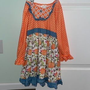 Cute fall dress! Fits size 5-7